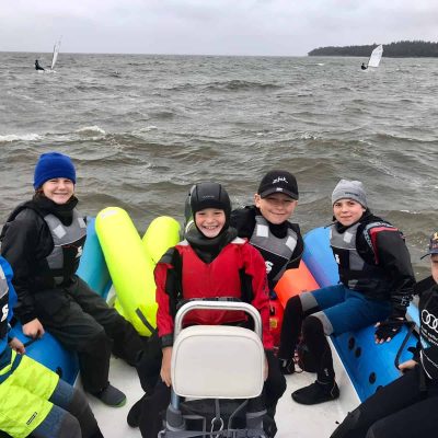 Die Opti Bs beim Zuschauen